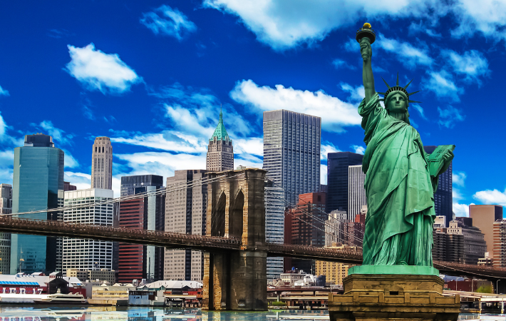 Imagem da Estátua da Liberdade com a Cidade de Nova York ao fundo